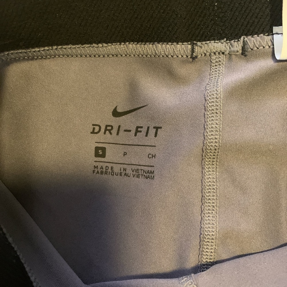 Gray Nike pros - Picture 2 of 2